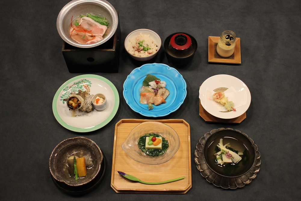 お祝い会席　8,800円